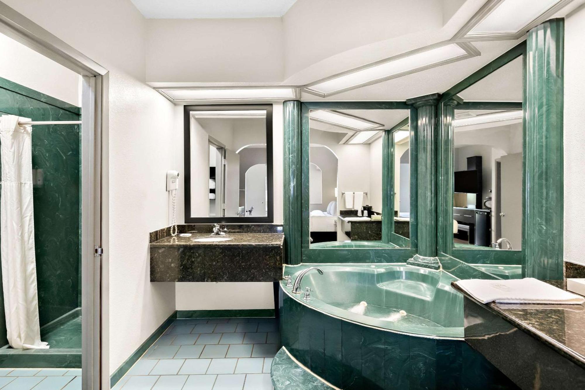 Quality & Hotel Monticello